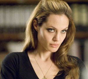 wanted-angelina-jolie-011