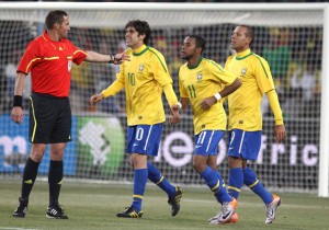 Luis+Fabiano+BRA+scores+second+goal+Brazil+bApMQrTMa-Kl