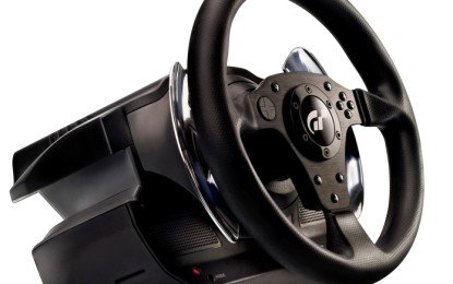 ThrustMaster presenta il Volante definitivo per GT5: T500 RS