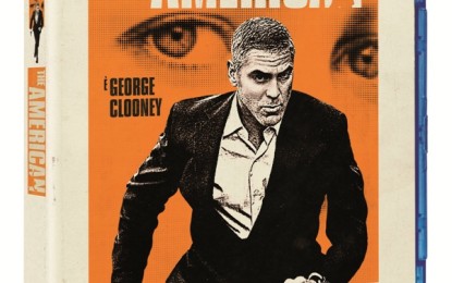The American con George Clooney in Bluray e Dvd Universal