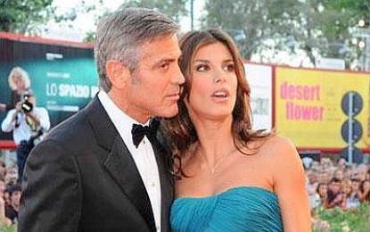 Clooney pronto a lasciare la Canalis, ma non sa come fare.