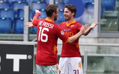 La Roma batte il Parma e rialza la testa dopo il tonfo di Siena. Festeggiato Totti per le 700 presenza in giallorosso..