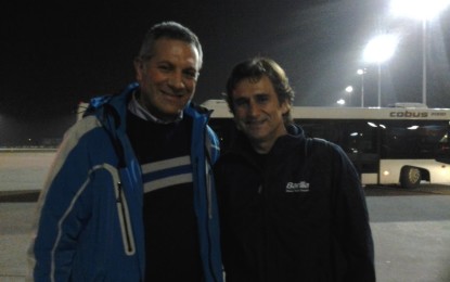 In volo con Alex Zanardi prima di “atterrare” sulla pista ciclabile di Napoli. E ad ora di pranzo, sfida ai fornelli con il Barilla Blu Team.