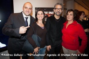 il giornalista Luigi Liberti con Beppe Fiorello ed i rappresentanti di "Patrimonio Italiano" Beatrice Corcione e Suita Carrano all'Evento inaugurale della retrospettiva dedicata a Pasolini tenutasi al Moma di New York