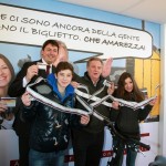 i cesaroni con l'amministratore atac mostrano i biglietti