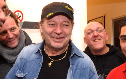 Vasco: “Ho pensato al suicidio, ma adesso mi è tornata la curiosità e torno alla Musica ! “. Nel mese di giugno concerti a Torino e Bologna.