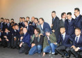 La squadra del Napoli al cinema a vedere “Colpi di Fortuna”. Tra i protagonisti i calciatori Hamsik, Insigne e Reina