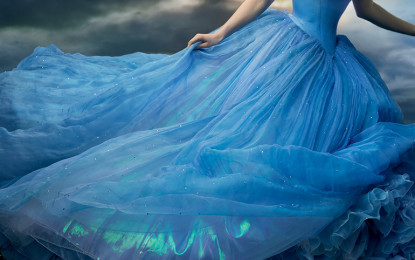L’incantevole ballo a Palazzo Reale e un gioiello di carrozza nelle CLIP dal film Disney CENERENTOLA in uscita il 13 marzo