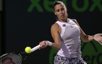 WTA: Si ferma la marcia delle ultime due azzurre in tabellone: la romagnola stesa dalla Lisicki, la brindisina ko con la Halep.