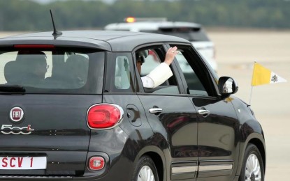 All’asta a Filadelfia la Fiat 500L di Papa Francesco