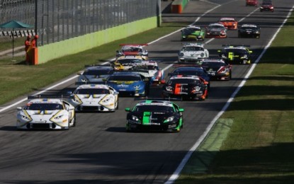 ACI Racing Week end: doppia vittoria Ferrari nella Super GT3/GT3 del Campionato Italiano Gran Turismo. Sul primo gradino del podio Matteo Malucelli, Edward Cheever e Stefano Gai.