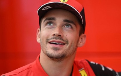 Gp Francia, Leclerc: “Se la Ferrari sarà perfetta, riprenderò Verstappen”. Sainz: “Conosco il problema della mia macchina”