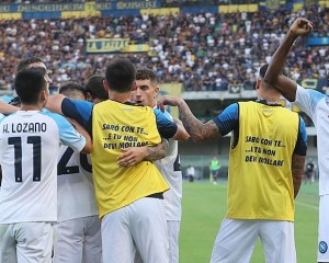 Napoli: chi ben comincia… Travolto il modesto Verona nella prima gara di campionato. VIDEO