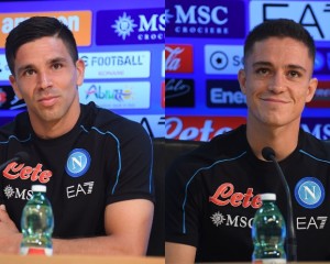 Simeone e Raspadori si presentano: “E’ un onore essere a Napoli. Giocare la Champions è un sogno”.