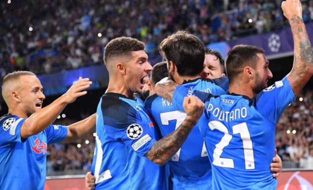Napoli-Liverpool 4-1: Zielinski, Anguissa e Simeone gol, Osimhen sbaglia un rigore ed esce infortunato