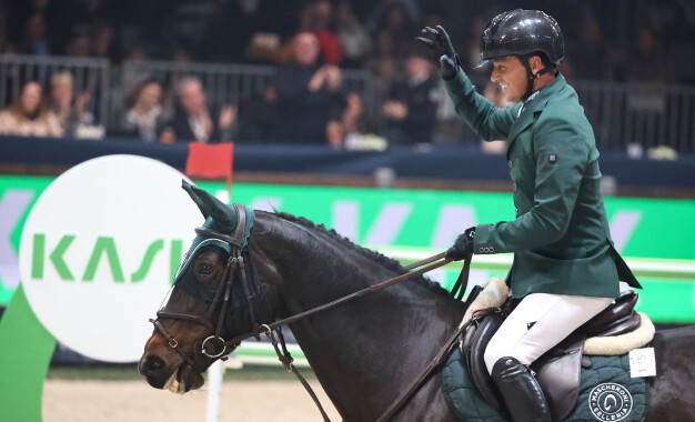 Fieracavalli: il napoletano Turturiello ha colto i migliori risultati per l’Italia nella prima giornata dello Csi-W a cinque stelle di Verona