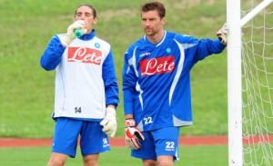 Il nuovo portiere del Napoli Morgan De Sanctis assieme a Nico Navarro