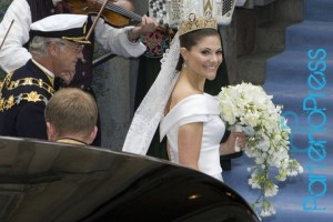 Crown+Princess+Victoria+Sweden+arrives+church+i2hSTVbyIAjl[1]