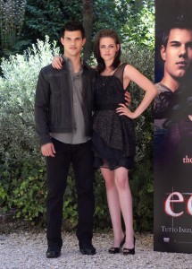 Twilight+Saga+Eclipse+Rome+Photo+Call+CMhSJ8_GTsNl[1]