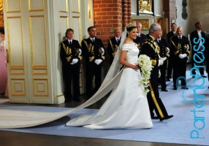 Wedding+Swedish+Crown+Princess+Victoria+Daniel+r_V5aBeMYfFl[1]