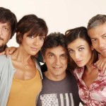 mai-stati-uniti-il-cast-principale-in-una-foto-di-gruppo-promozionale-256095