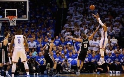 SAS@OKC, gara-4: Durant e Westbrook fanno 71, San Antonio cade ancora: 92-105 e in Texas si va sul 2-2.