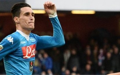 Il Napoli batte l’Empoli 5 a 1, e torna in testa