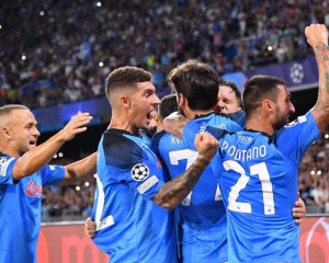 Napoli-Liverpool 4-1: Zielinski, Anguissa e Simeone gol, Osimhen sbaglia un rigore ed esce infortunato