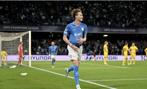 Il Maradona esplode nel festival del gol: McTominay trascina il Napoli alla prima gioia europea